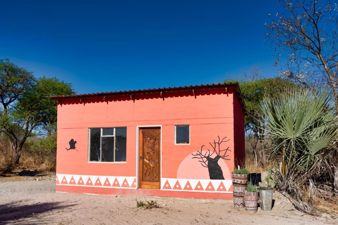 Semowi Lodge And Campsites Mirapene Bagian luar foto