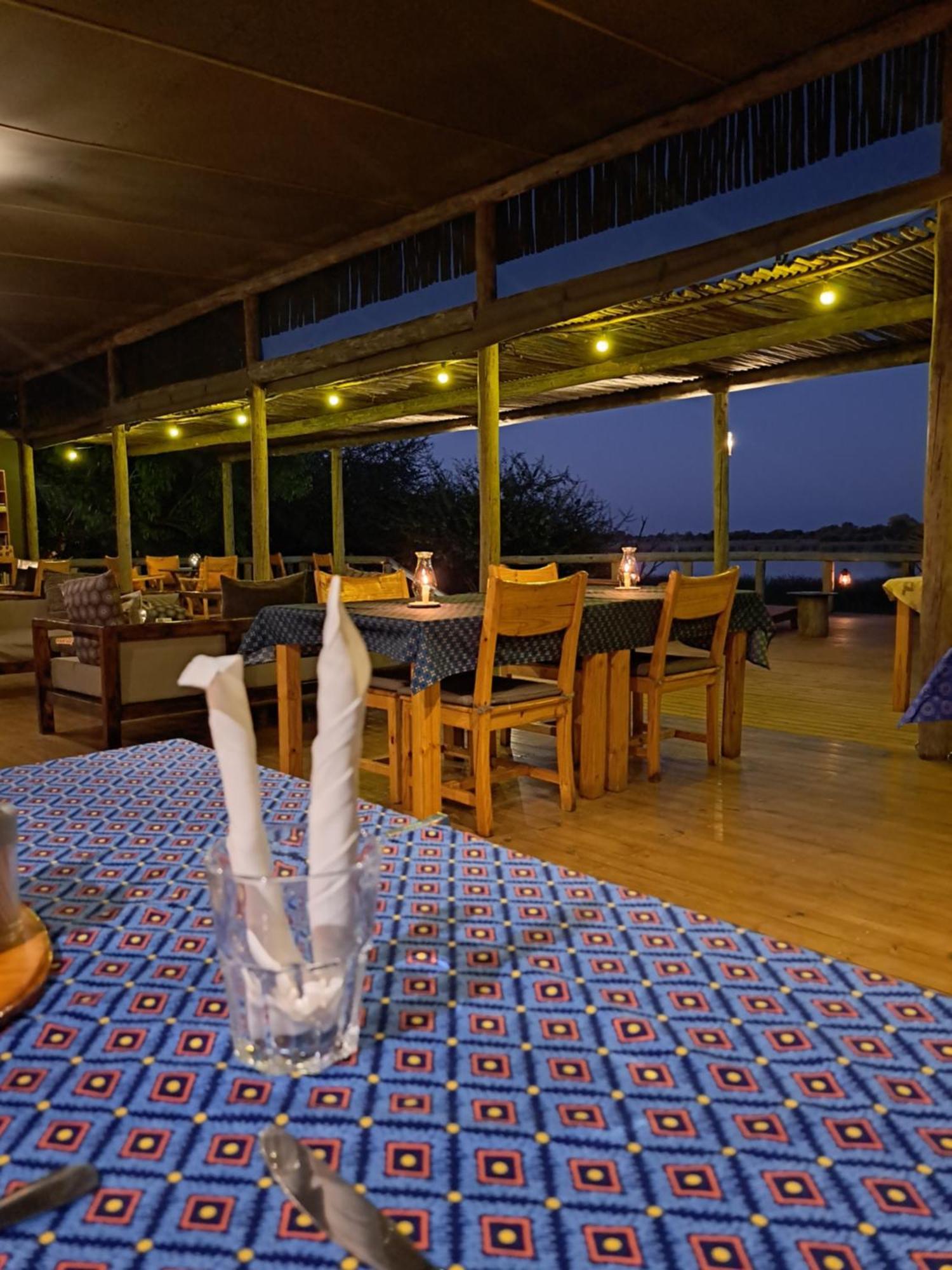 Semowi Lodge And Campsites Mirapene Bagian luar foto